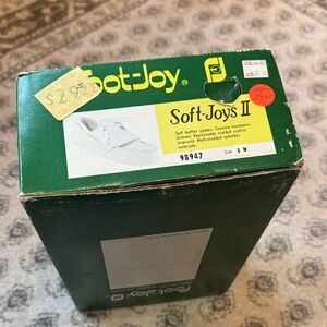 Vintage FootJoy Soft-Joys II Golf Shoes with original Green and Yellow Shoe Box